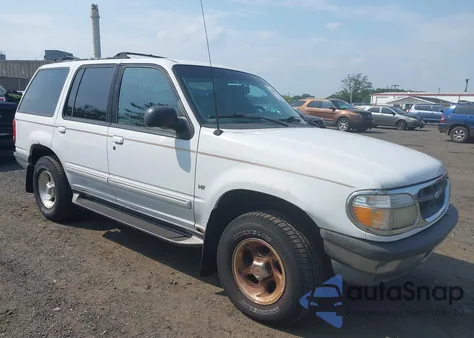 1998 Ford Explorer Eddie Bauer/Limited/Xlt z USA, uszkodzony, nr VIN 1FMZU35P4WUD34600
